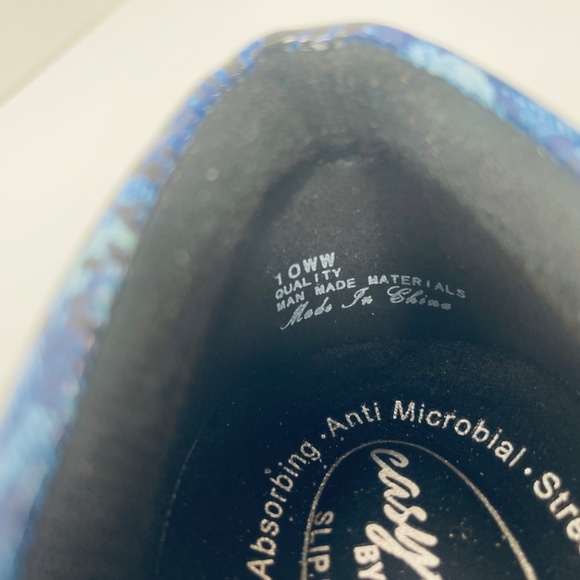 Easy Works Easy Street Womens Bind Round Toe Clogs Blue ABSTACT Animal PRINT 10W - Picture 8 of 10